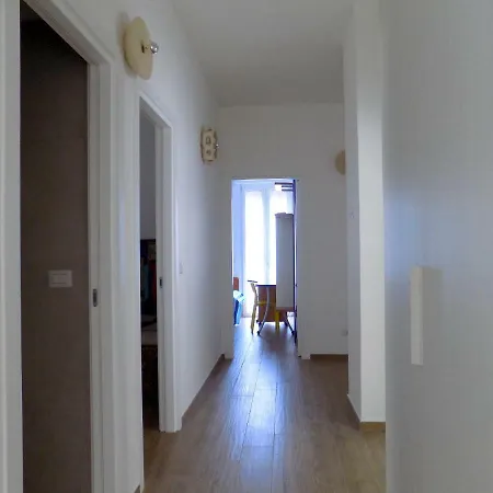 77 Apartment